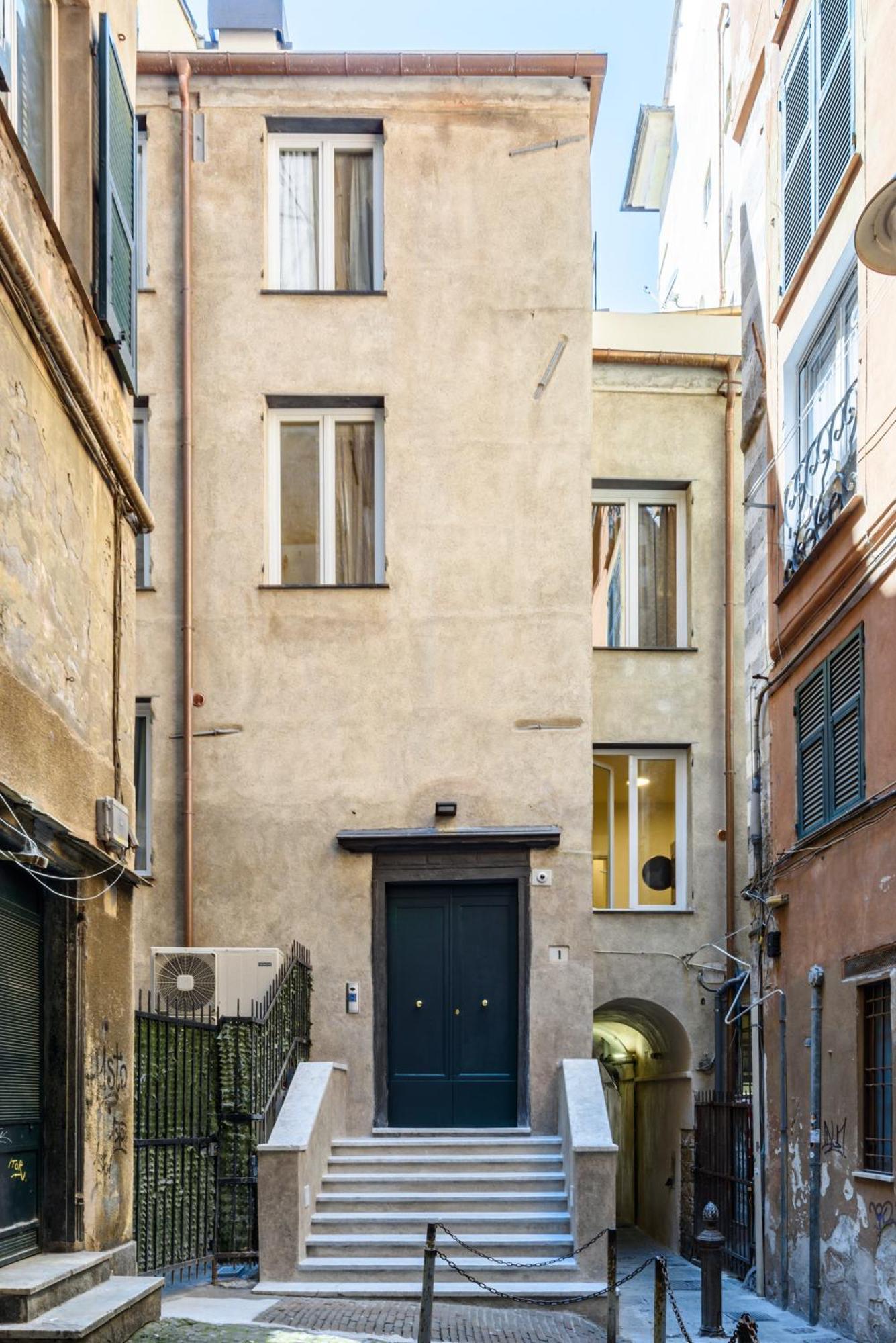 History And Design Facing The Old Port Appartamento